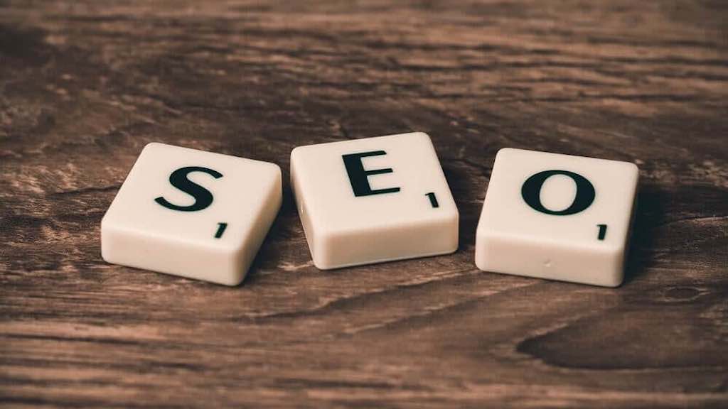 Free SEO tools (scrabble tiles spelling the word 'SEO').