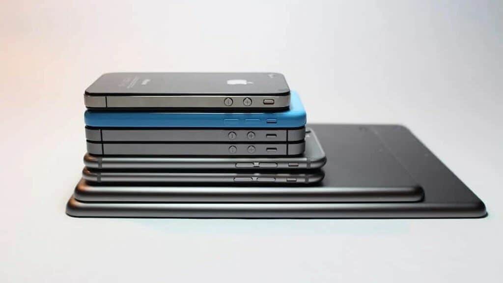 Digital declutter - image of a pile of different digital devices