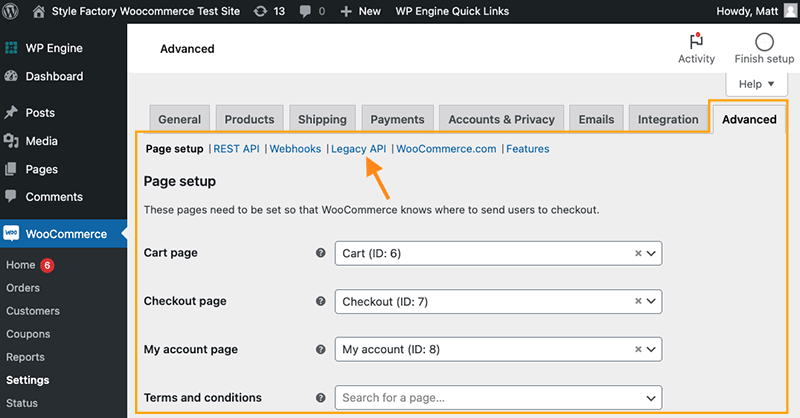 Selecting 'Legacy API' option in WooCommerce advanced settings.