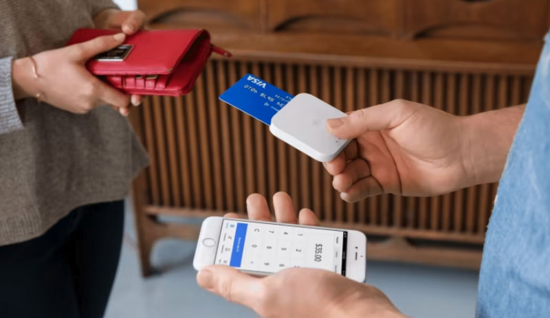 Ecwid’s mobile POS solution, powered by Square