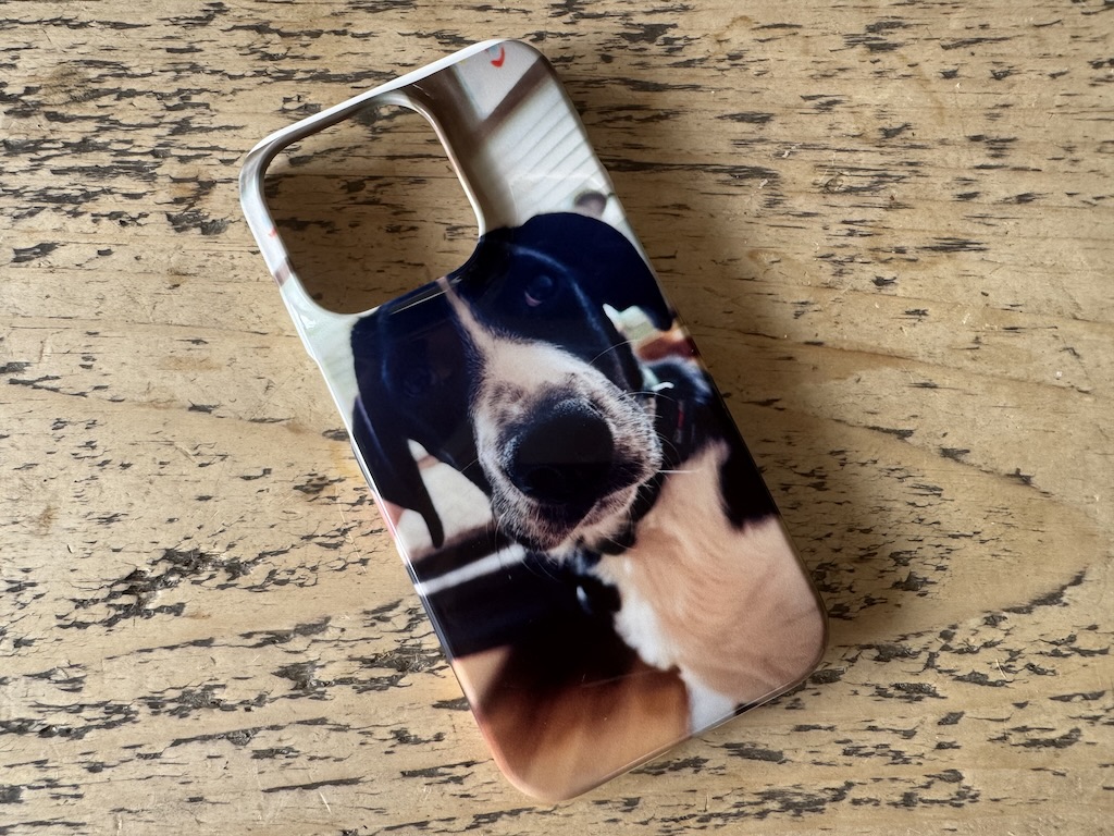 An iPhone case I ordered from Gelato